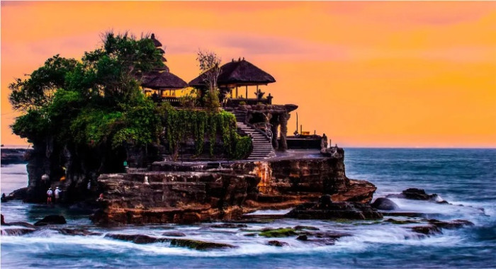 Bali Tanah Lot Temple Tour