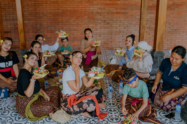 Balinese Heritage Experience: Offerings, Dance, & Music Workshop with Tea Time