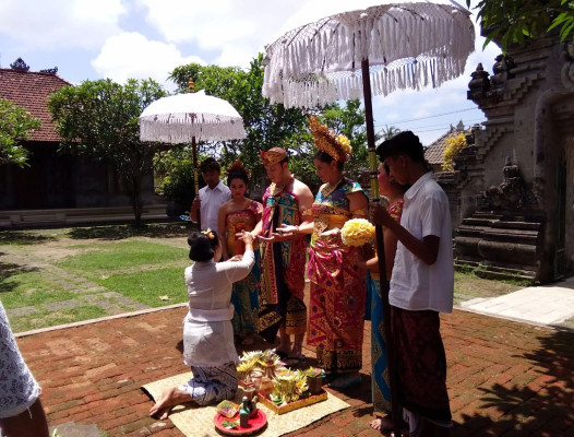 Balinese royal-style wedding experience