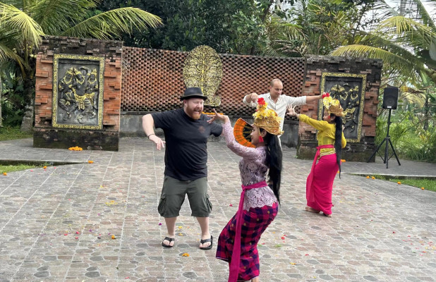 Cultural Immersion Package