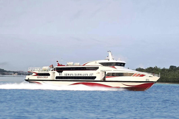 Darma Jaya Fast Boat
