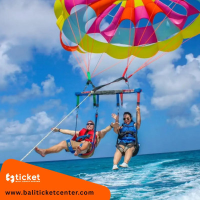Enjoy Nusa Penida Parasailing Watersport with Online Ticket