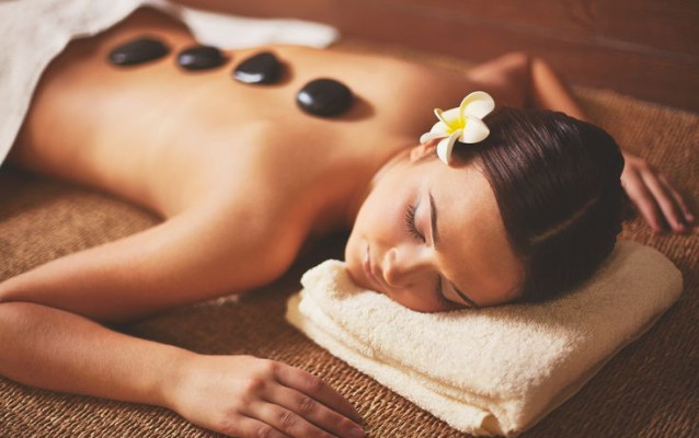 Hot Stone Massage – Deep Relaxation Therapy Bali
