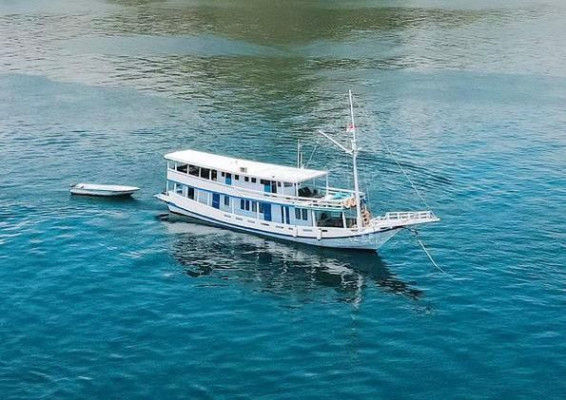 LA DYANA 2D1N KOMODO TOUR