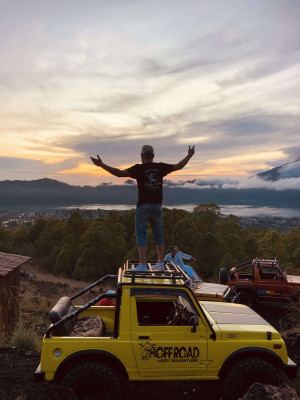 MOUNT BATUR JEEP SUNRISE & BLACK LAVA TOUR