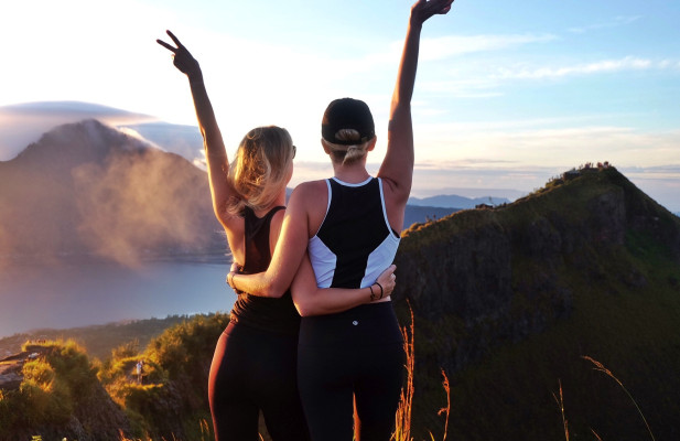 MOUNT BATUR SUNRISE HIKE AND BREAKFAST ON THE TOP