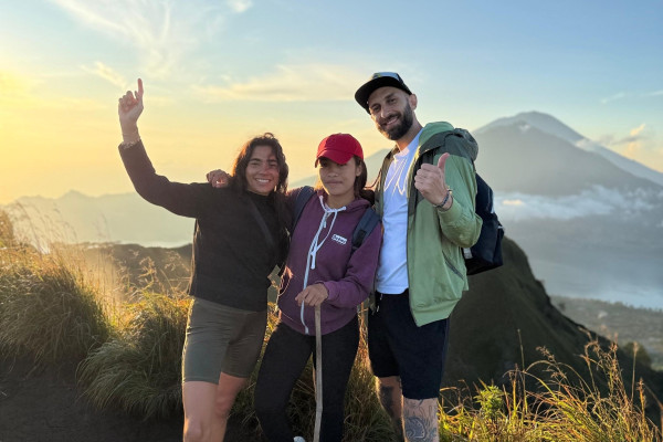 Mount Batur Sunrise Trekking Guide & Breakfast