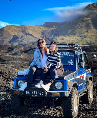 Private Mount Batur Sunrise Jeep Tour with Black Lava and Hot Spring