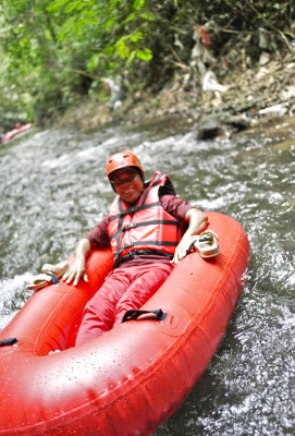 PRIVATE RIVER TUBING
