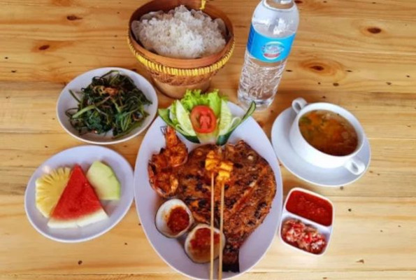 Savor the Flavors of the Sea: Sunset Jimbaran Seafood Dinner