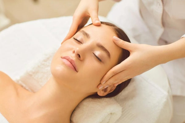 Shirodara & Head Massage