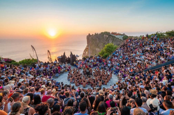 South Bali Uluwatu Tour Highlight Uluwatu Temple & Kecak Fire Dance