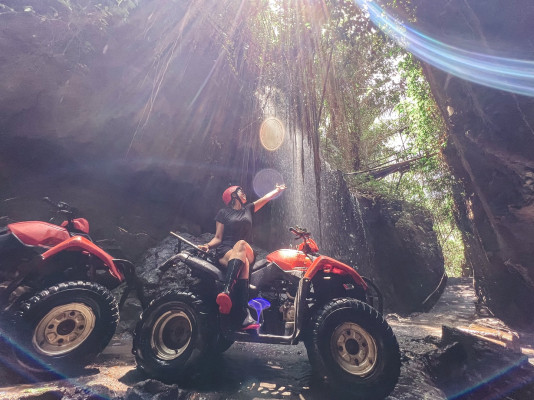 Ubud : Quad ATV Waterfalls & Barong Caves