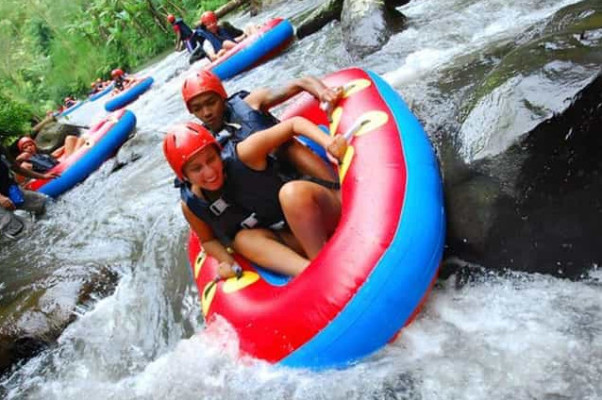 Ubud Tranquil Thrill: Pakerisan Jungle Lazy River Tubing in Bali